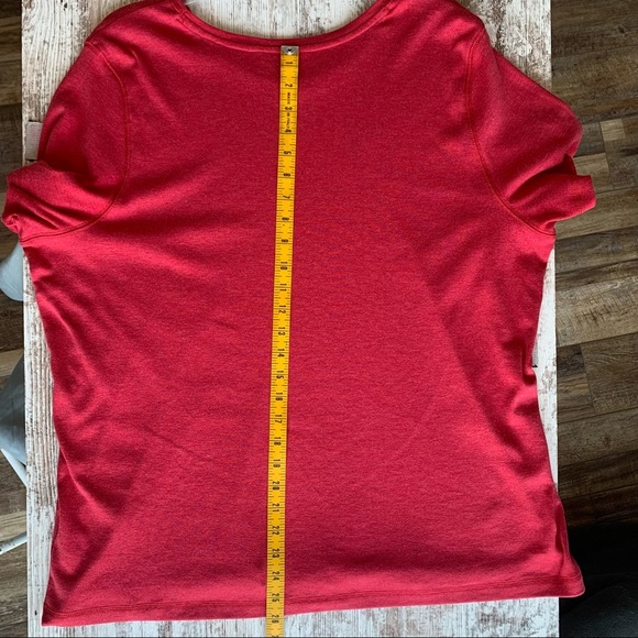 CJ Banks 2x Heathered Red V-Neck Tee - Picture 4 of 6
